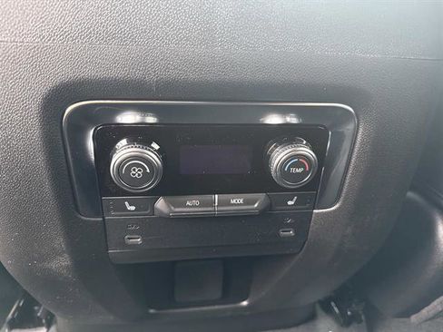 Used 2026 GMC Yukon XL Elevation image 22