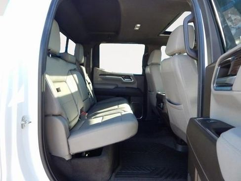 Used 2024 Chevrolet Silverado 1500 LT Trail Boss w/ LT Trail Boss Premium Package image 14