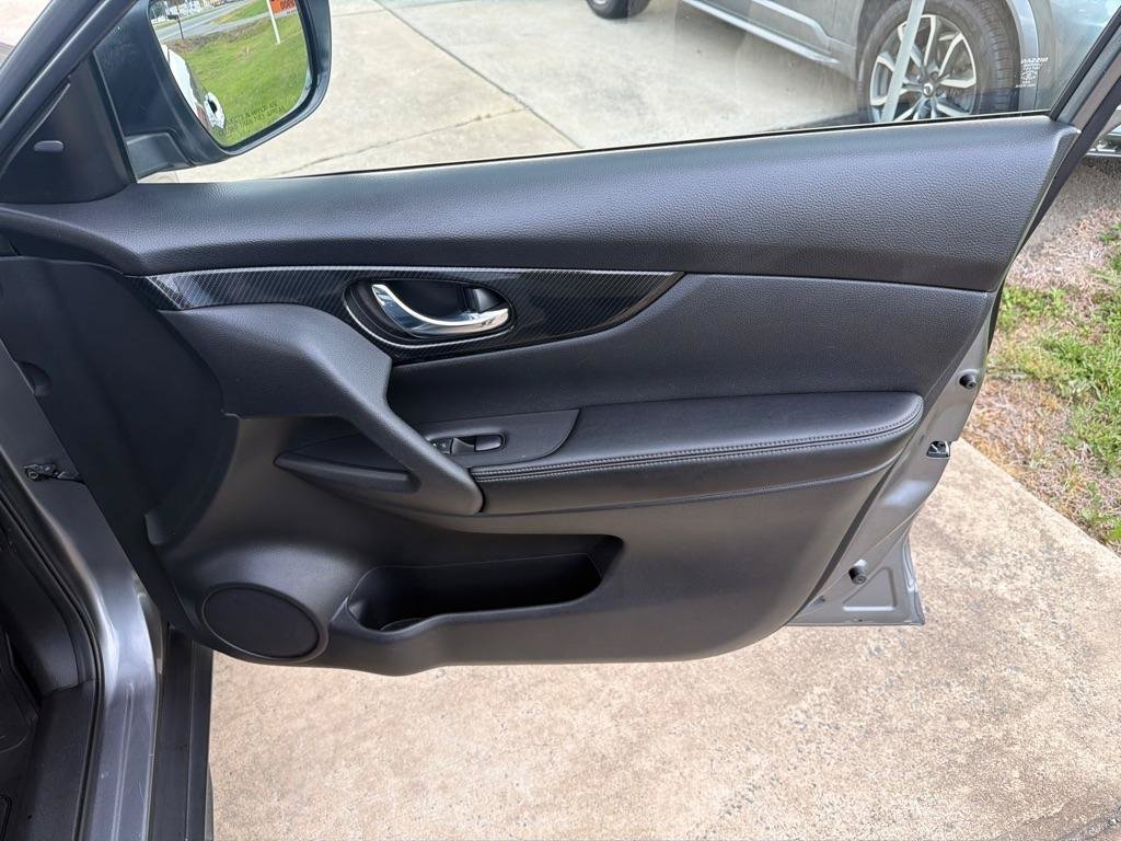 Used 2018 Nissan Rogue SL w/ Premium Package AWD/4WD image 33
