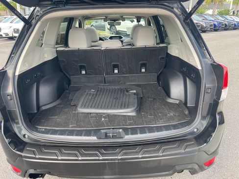 Used 2019 Subaru Forester Premium AWD/4WD image 27