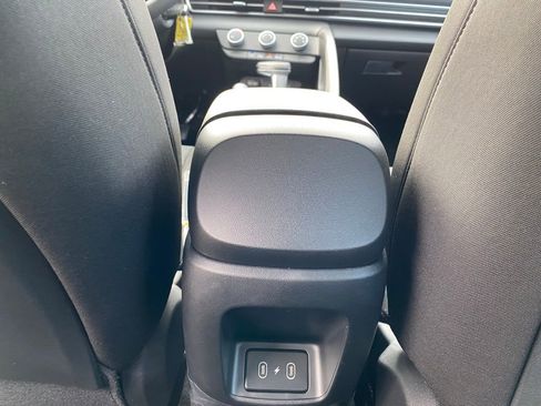 New 2026 Hyundai Elantra SE FWD image 28
