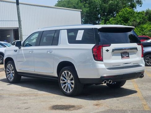 Used 2021 GMC Yukon XL Denali w/ Denali Ultimate Package AWD/4WD image 4