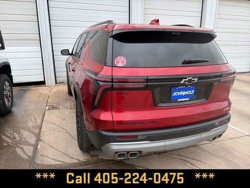 Used 2024 Chevrolet Traverse Z71 w/ Enhanced Driving Package AWD/4WD image 14
