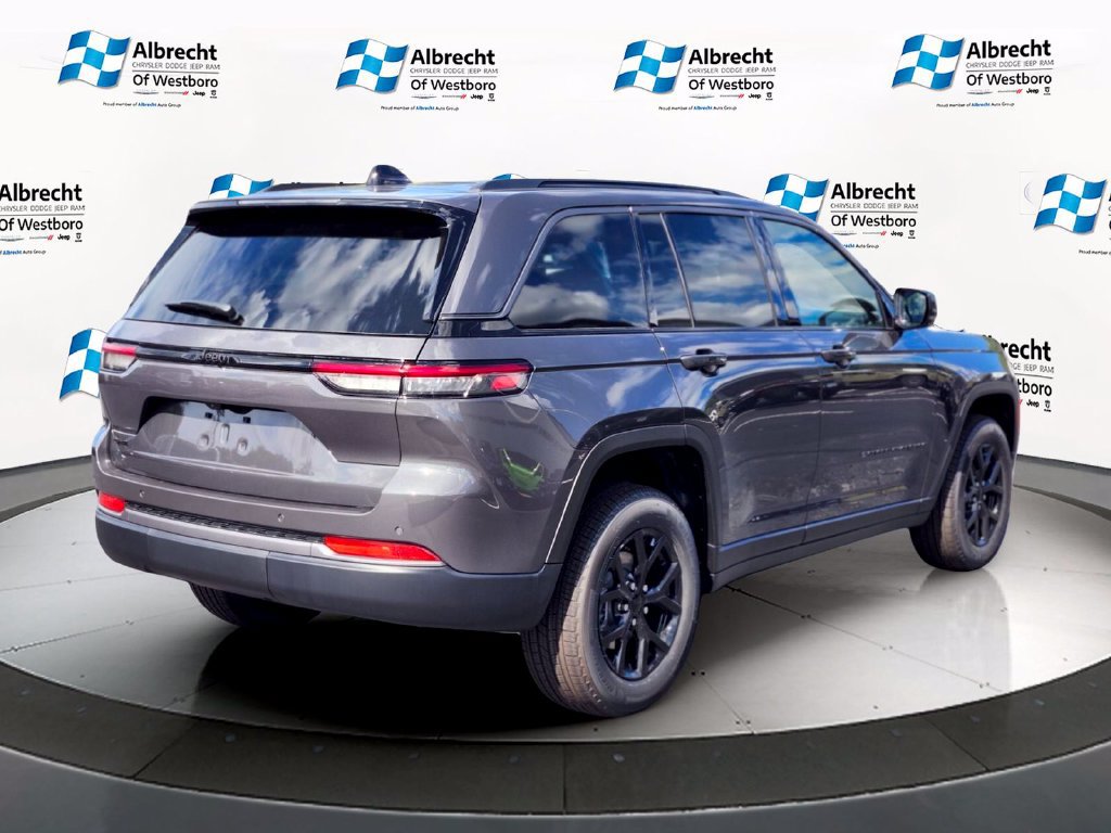 New 2026 Jeep Grand Cherokee Altitude AWD/4WD image 5