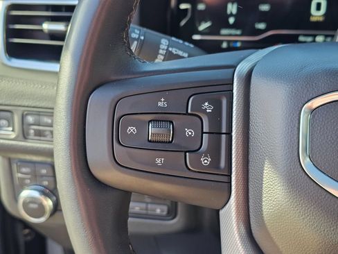 Used 2024 GMC Yukon Denali w/ Advanced Technology Package AWD/4WD image 30