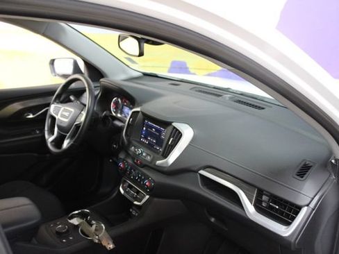 Used 2023 GMC Terrain SLE w/ Driver Convenience Package FWD image 12