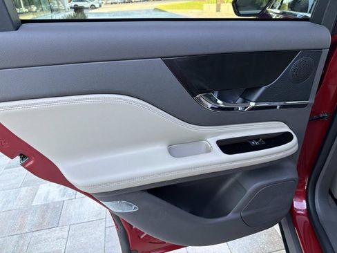 Certified 2023 Lincoln Corsair FWD image 17