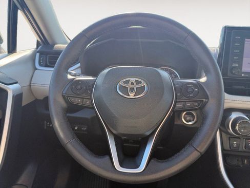 Used 2022 Toyota RAV4 XLE w/ Convenience Package AWD/4WD image 12
