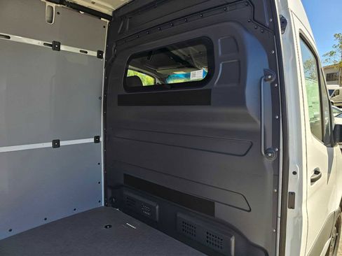 Used 2024 Mercedes-Benz Sprinter 3500 image 14