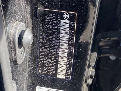 Certified 2025 Toyota Corolla LE FWD image 15