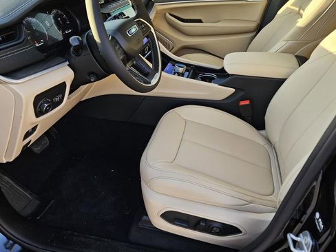 New 2026 Jeep Grand Cherokee Limited AWD/4WD image 16