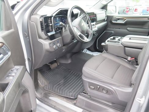 Used 2025 Chevrolet Silverado 1500 LT AWD/4WD image 10