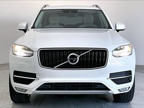Used 2017 Volvo XC90 T6 Momentum w/ Vision Package AWD/4WD image 3