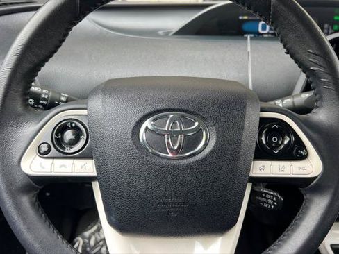 Certified 2017 Toyota Prius Prime Advanced w/ Carpet Mat Package FWD image 25