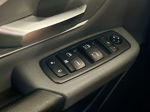 Used 2020 RAM 1500 Big Horn AWD/4WD image 17