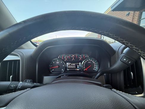 Used 2017 GMC Sierra 1500 SLE w/ SLE Value Package AWD/4WD image 7