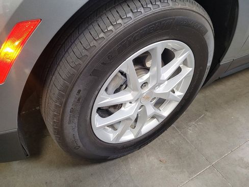 Used 2023 Chevrolet Equinox LT FWD image 31