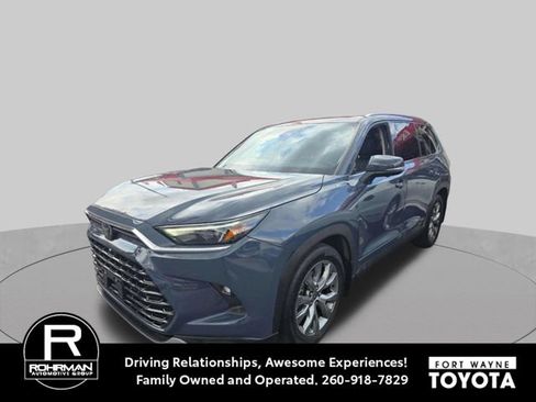 Used 2024 Toyota Grand Highlander AWD image 1