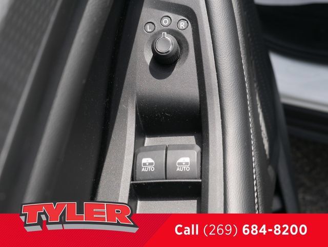 Certified 2024 Jeep Grand Cherokee L Laredo w/ Luxury Tech Group I AWD/4WD image 22