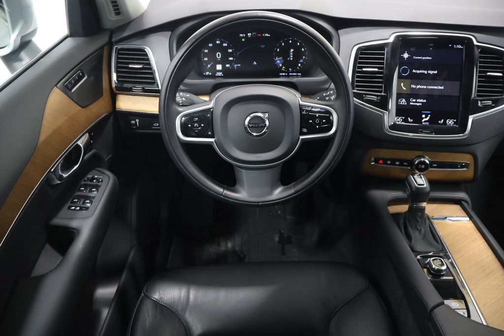 Used 2022 Volvo XC90 T6 Momentum w/ Advanced Package AWD/4WD image 16