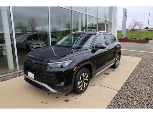 New 2026 Volkswagen Tiguan S image 1