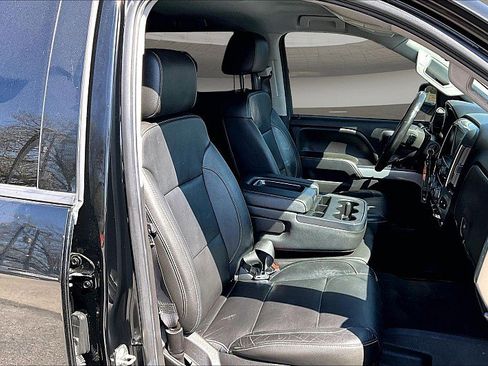 Used 2018 Chevrolet Silverado 1500 LT w/ Texas Edition image 7