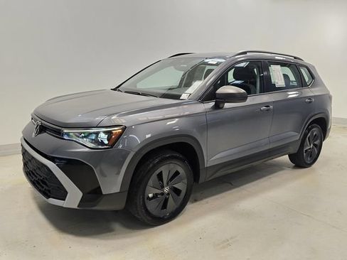 Used 2025 Volkswagen Taos S FWD image 1