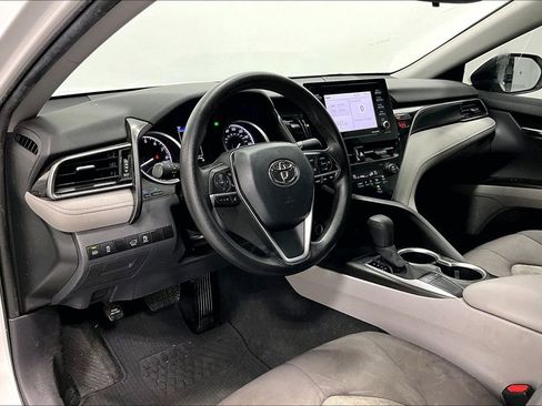 Used 2022 Toyota Camry LE image 15