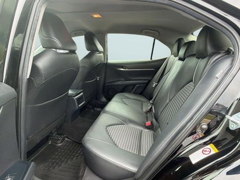 Used 2018 Toyota Camry SE FWD image 20