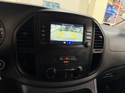 Used 2021 Mercedes-Benz Metris image 46