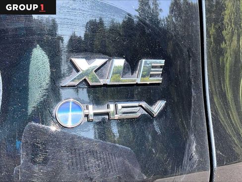 Certified 2025 Toyota RAV4 XLE AWD/4WD image 10