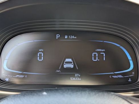 Used 2023 Hyundai Venue SEL FWD image 14
