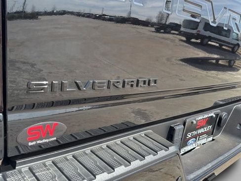 Used 2024 Chevrolet Silverado 2500 LTZ w/ LTZ Plus Package image 16
