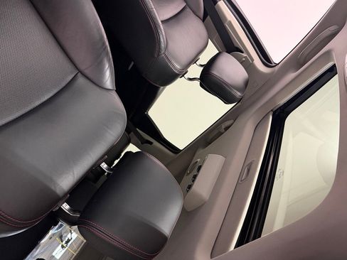 Used 2015 Dodge Journey R/T w/ Flexible Seating Group image 17