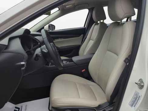 Used 2019 MAZDA MAZDA3 Sedan w/ Select Package image 9