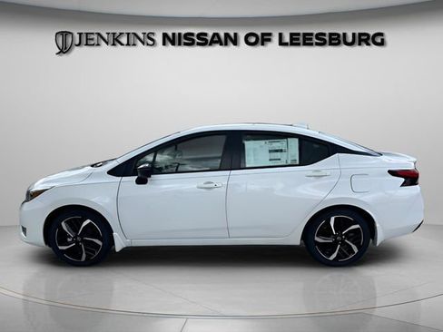 Used 2025 Nissan Versa SR w/ Trunk Package image 7