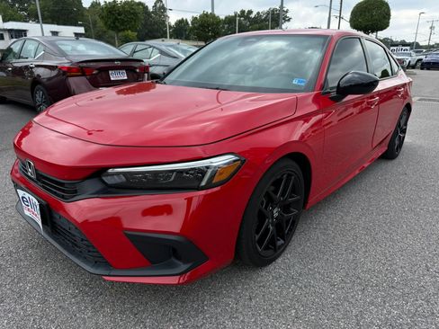 Used 2024 Honda Civic Sport image 3
