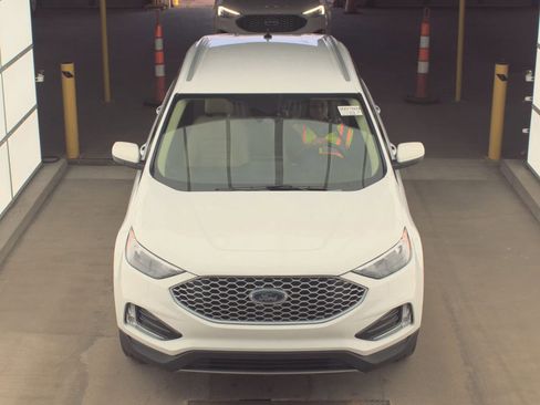 Used 2024 Ford Edge SEL w/ Convenience Package AWD/4WD image 2