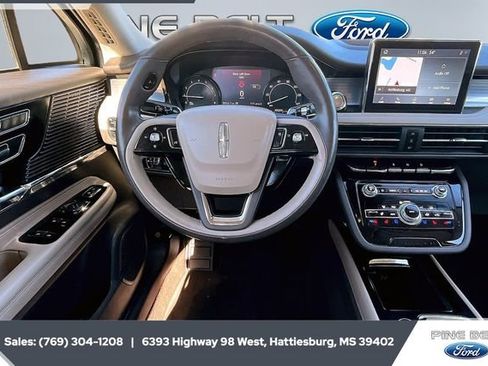 Used 2021 Lincoln Corsair FWD w/ Premium Package image 5