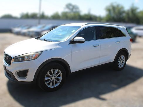 Used 2017 Kia Sorento LX FWD image 14