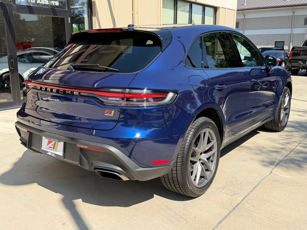 Used 2022 Porsche Macan AWD/4WD image 7