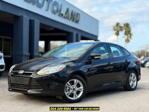 Used 2014 Ford Focus SE FWD image 1