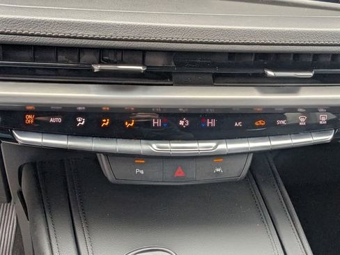 Used 2024 Cadillac XT4 Premium Luxury image 20