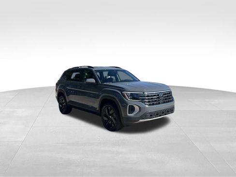 New 2026 Volkswagen Atlas SE FWD image 7