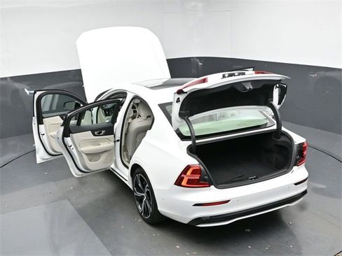 Used 2024 Volvo S60 B5 Ultimate image 49