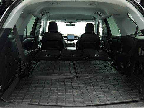 Used 2023 Ford Explorer XLT w/ Equipment Group 202A image 32