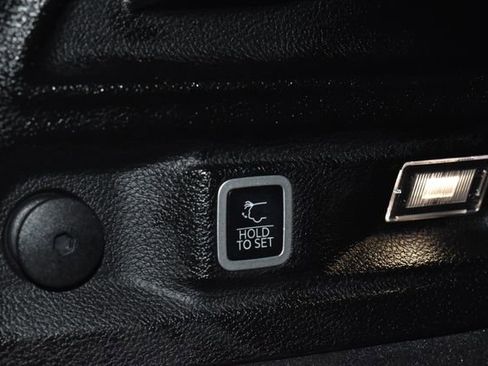 Used 2023 Jeep Grand Cherokee L Summit w/ Luxury Tech Group V image 37