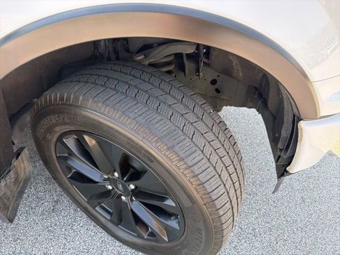 Used 2020 Ford F150 Lariat image 7