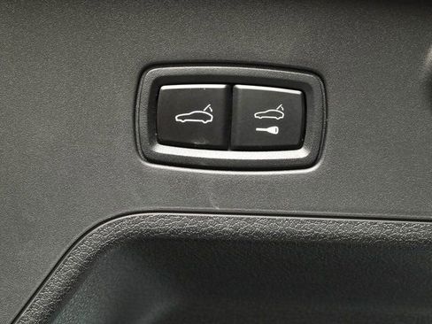 Used 2023 Porsche Panamera 4 w/ Premium Package AWD/4WD image 30