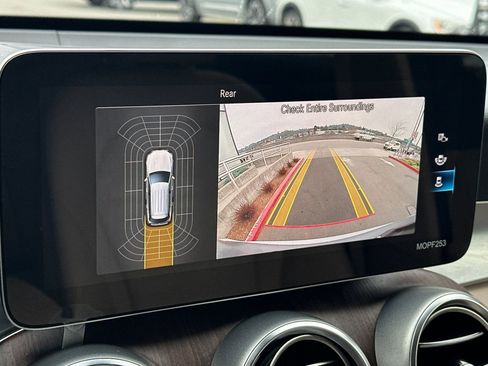 Used 2022 Mercedes-Benz GLC 300 w/ Premium Package Lite image 20